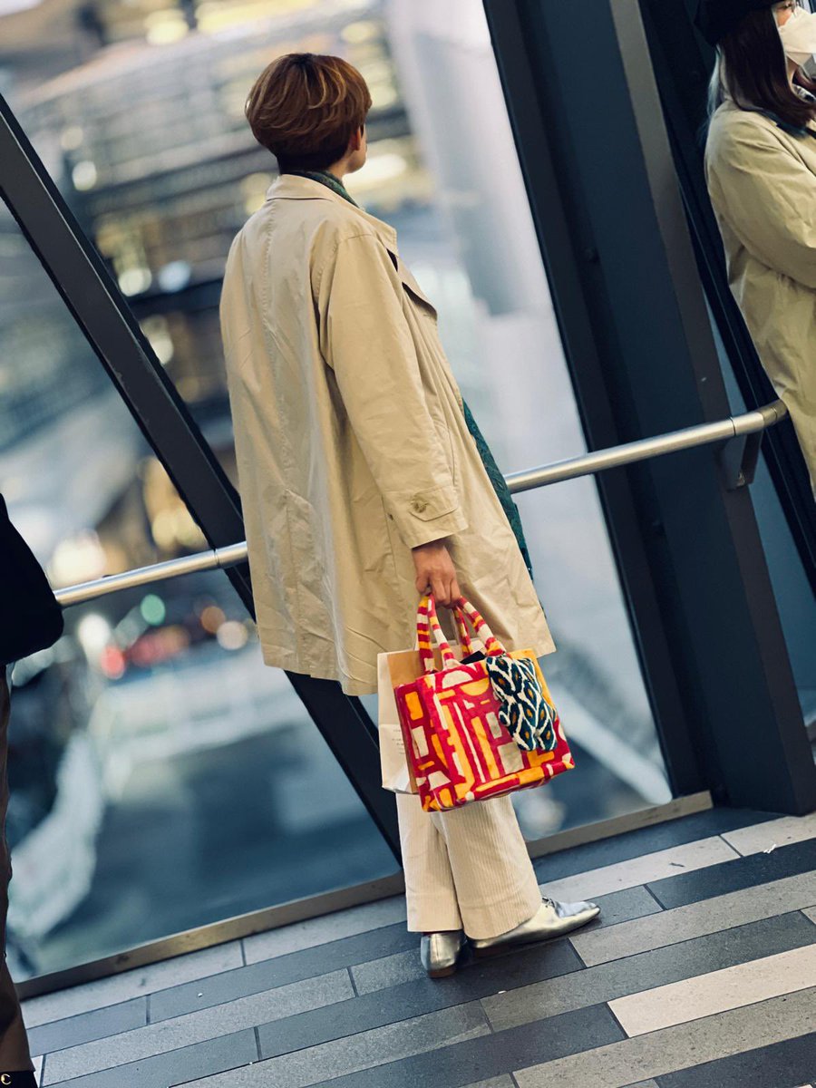 173cmの人
タトルブックトート
タトちゃん

葉桜の季節
日曜夜の渋谷にて