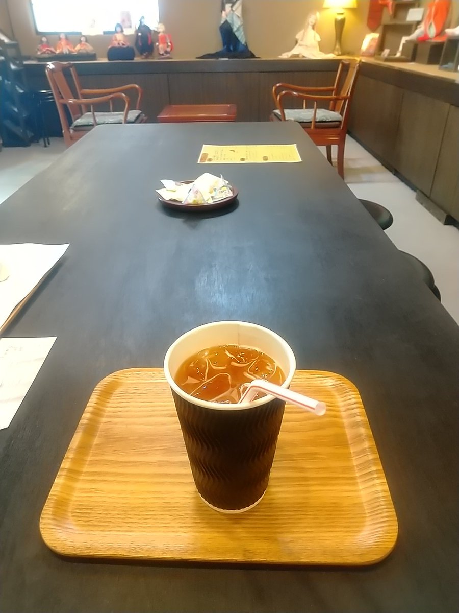 春ノ宴4日目。朝から良いお天気。
ウグイスの声に癒されます。
アイスコーヒーも月猫堂の新メニューです🥤
カップが大きくて嬉しい。
#春ノ宴
#月猫堂