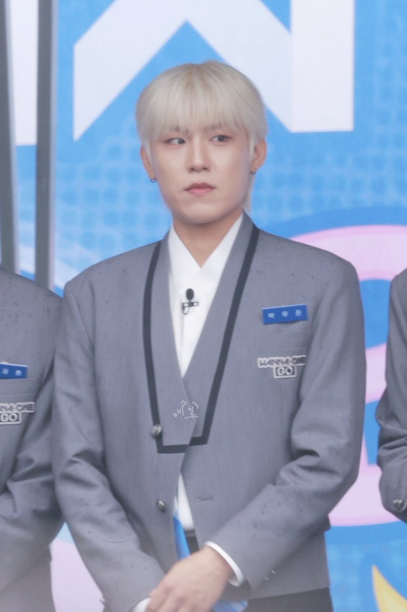 비인🫛 tweet media