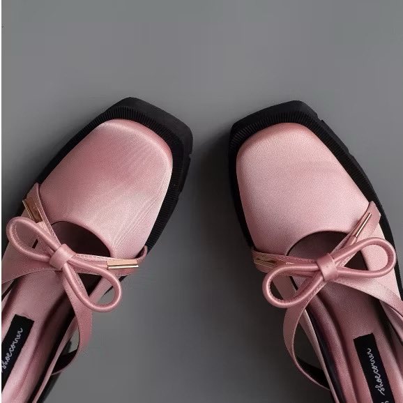 bydyns_'s tweet photo. Bowie Pink Satin 

https://t.co/Gr0lPDHtHD https://t.co/2GdlTbQDan