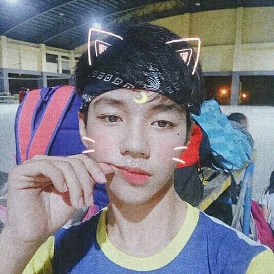 y_ynicheo's tweet photo. ikaw galing mansyon        ako galing kalye https://t.co/R7gN59veXc