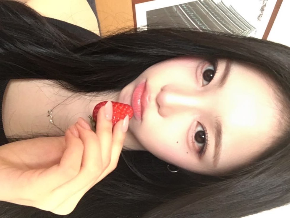 ♡( ૢ⁼̴̤̆ ꇴ ⁼̴̤̆ ૢ)~ෆ♡ෆ⃛(ˇᵋ ˇෆೄ tweet media