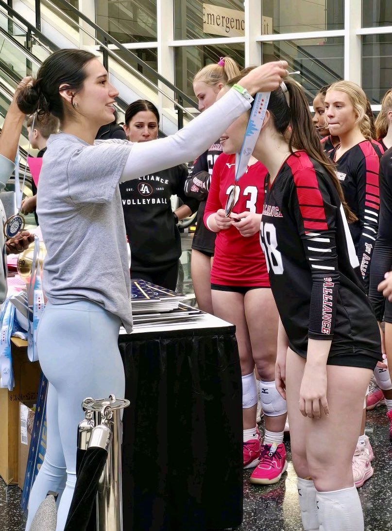 Julia Adams tweet media