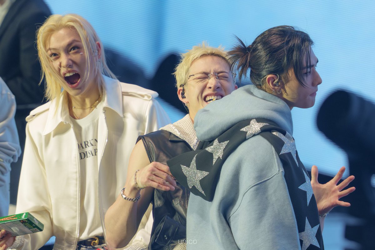 햎데이 tweet media