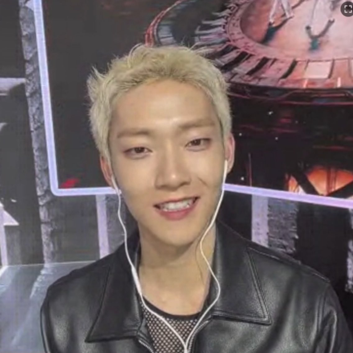 🦄🌙☀️ tweet media