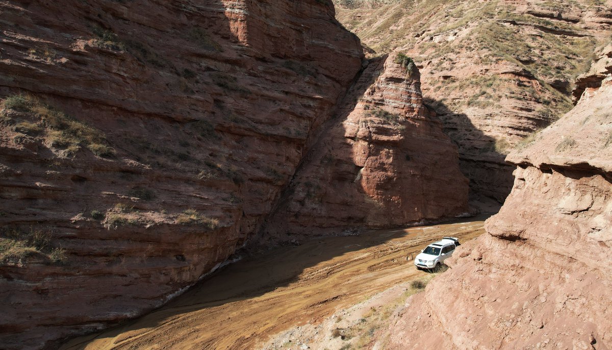 FlyOverChina tweet media