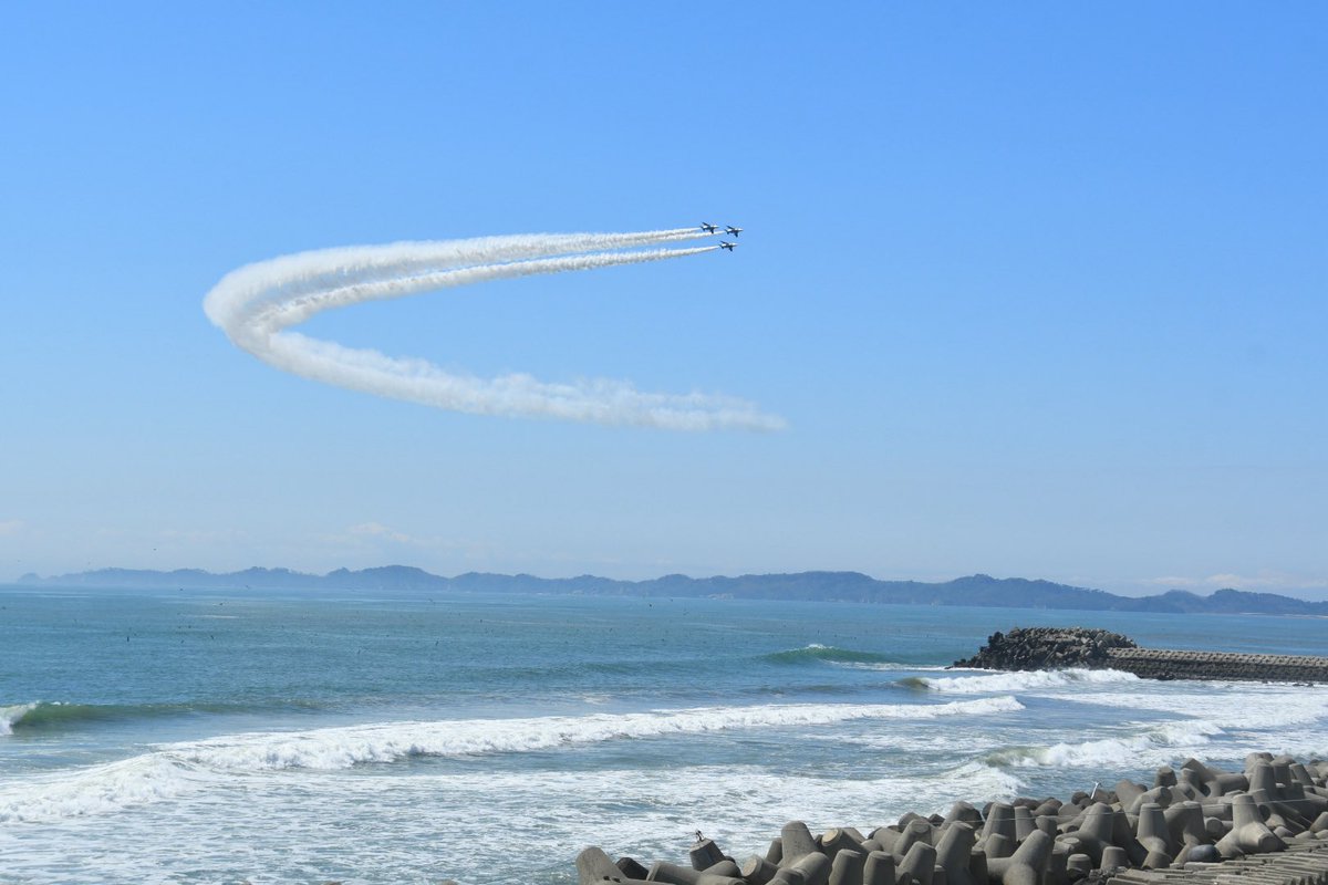 トレボーハイヤー tweet media