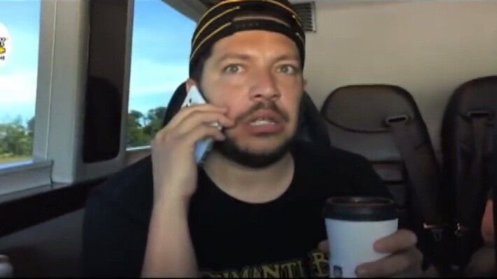 Sweet_Diana8's tweet photo. Calling my mom as soon as my grandma starts yelling https://t.co/jFncWIF69i
