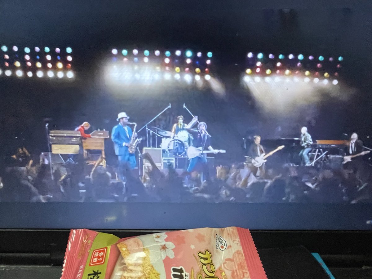 can_inkin_86_go's tweet image. 夕飯。

「Springsteen」を観る。
大好きなアーティストの伝記的作品。
メチャクチャカッコいい部分ばかりを見ていたからだろうか、この作品はかなり暗い印象。
「ネブラスカ」の制作話だったり、その際の葛藤や周りの人達との関係だったりと光があれば闇もあるわけだな。

今日は麻婆豆腐でGo！