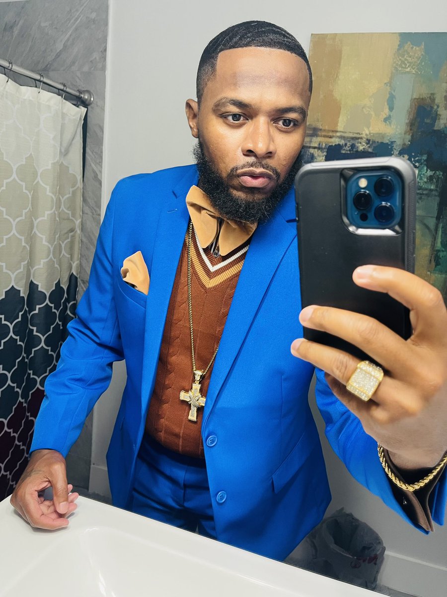 BusDriverBae tweet media