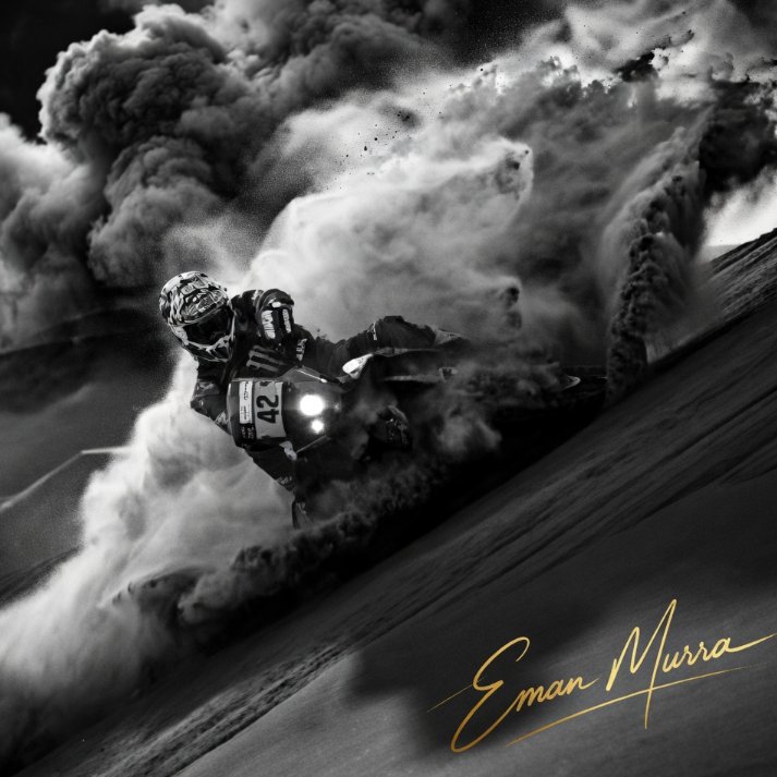 eman_murra's tweet image. 📸Idea and Caption only by Me !!
Camera @CanonItaliaSpa eos r5 MarkII + 24-70mm f/4.7-7.1 B/W #Canon
#Memories #Dakar #Moment #Moto #DakarMoment #Desert #Love 

☕️✨#GoodMorning/#GoodNight 🌍
" La Ragione è ormai polvere....Passione,dipendente da    Lei...."
- Grazie a Tutti !!