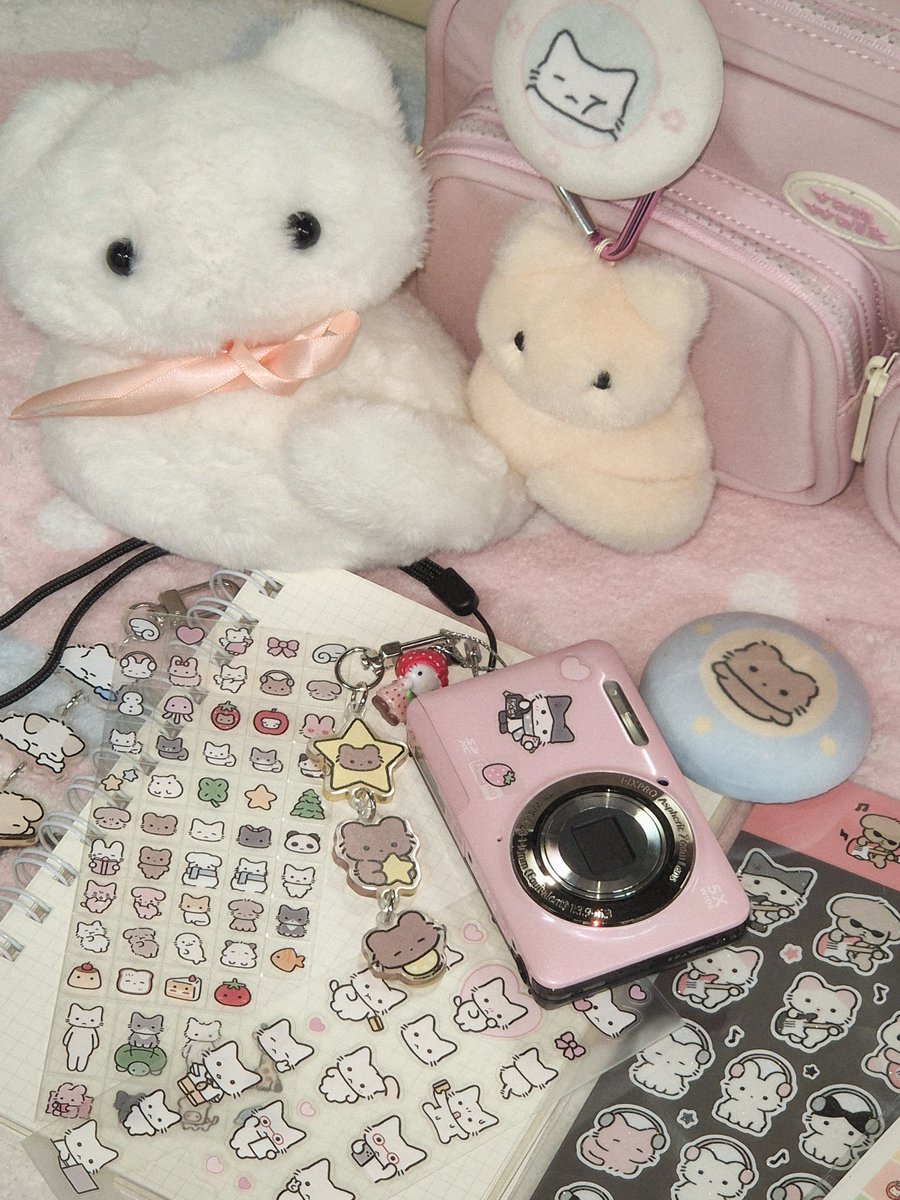 어나더부스 tweet media