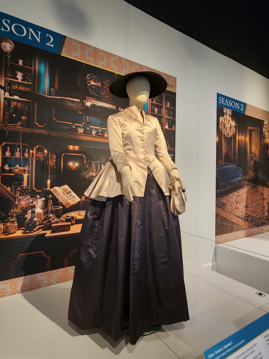 JennaFawnBrown's tweet photo. So guess what I did this weekend.
Live and in person. Truly an amazing experience and exhibit. If you are near the Colonial Triangle of Williamsburg/Yorktown/Jamestown absolutely go check it out. #Outlander #JeSuisPrest https://t.co/2leLkFw14A