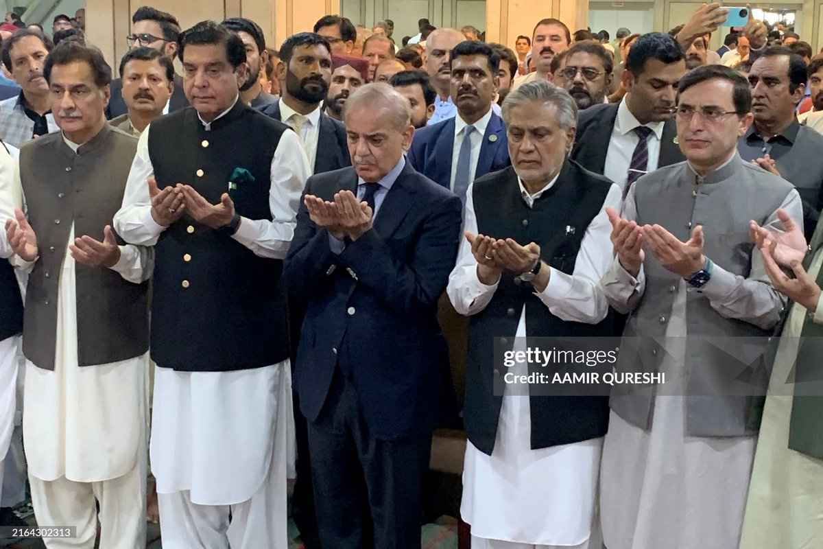 Fuct.Airlines tweet media