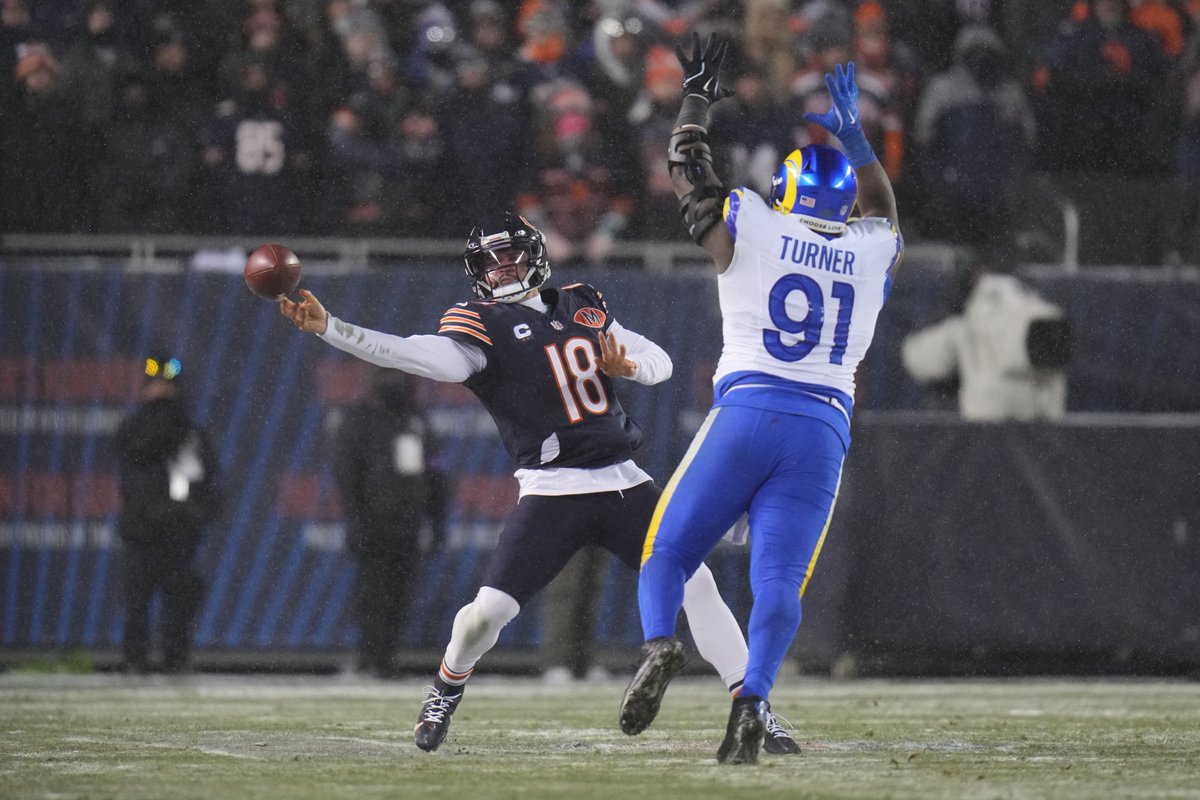 ProFootballHOF's tweet photo. 2025 Season in Review: Chicago Bears 📷 https://t.co/sE92LqwEfq