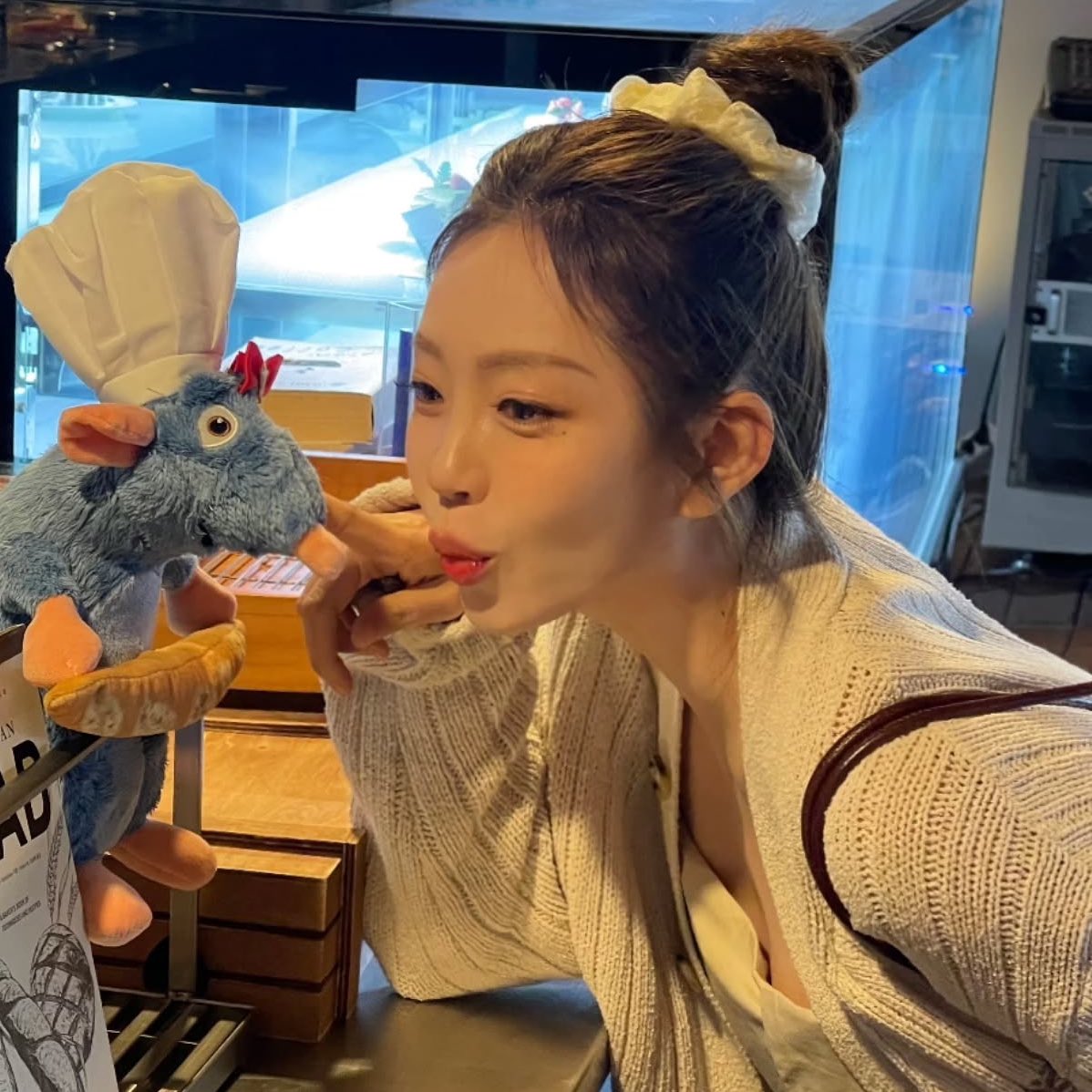 ʟᴜᴄʏ tweet media