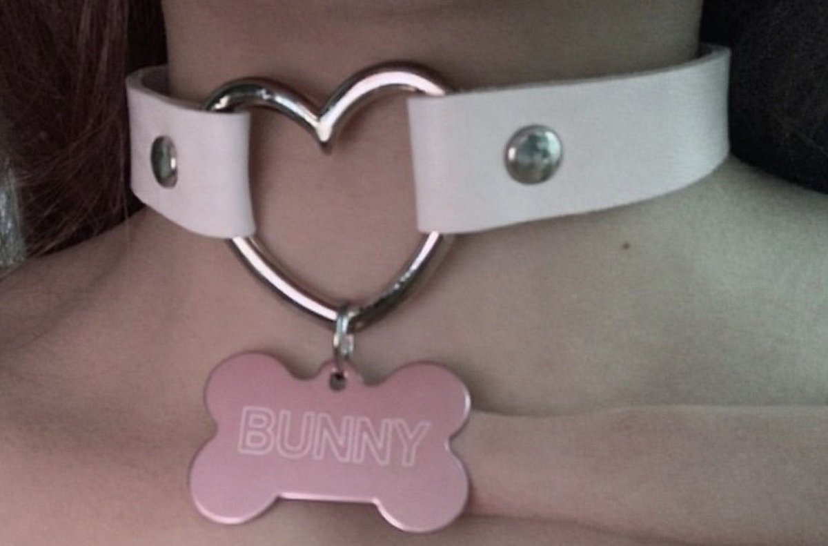 Fetish_Finder's tweet photo. who wants to be my Easter bunny? https://t.co/rP33J1IYhP