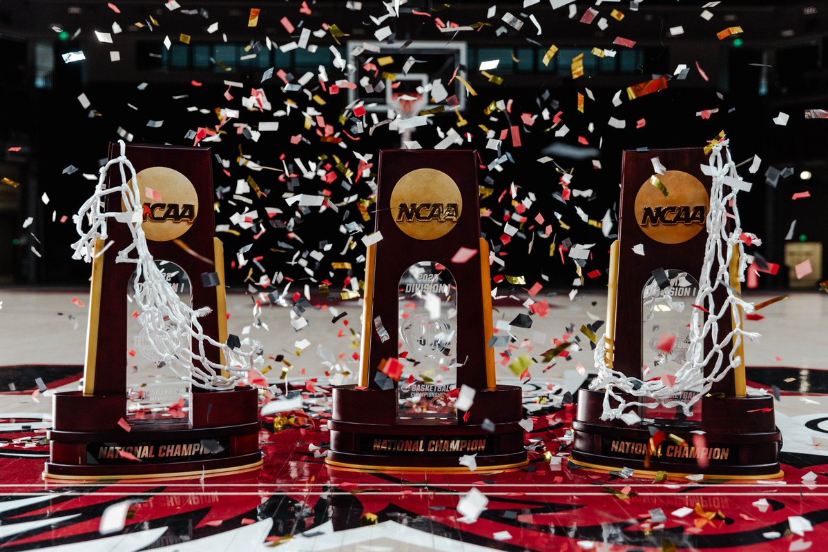 Uncle J 🏝 tweet media