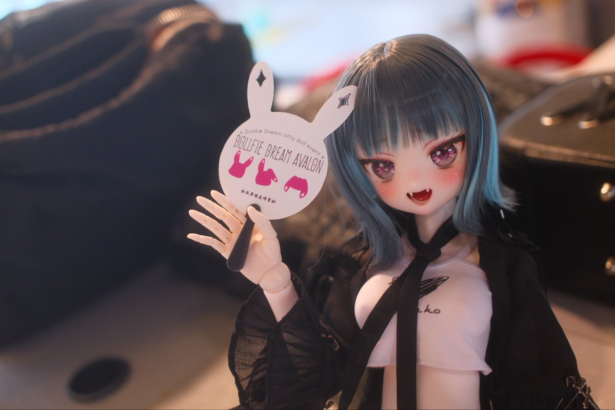 シーク tweet media