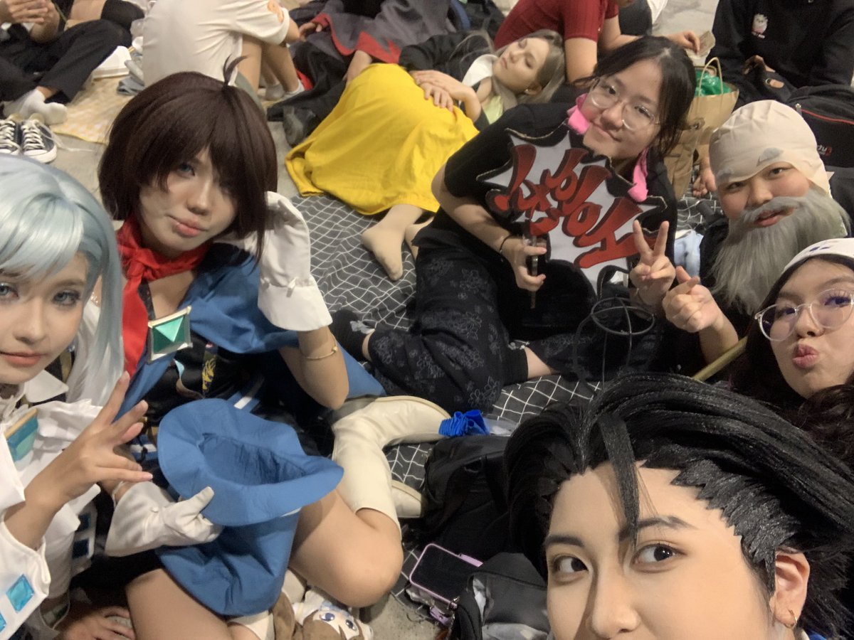 amb3rr//ap0llo tweet media