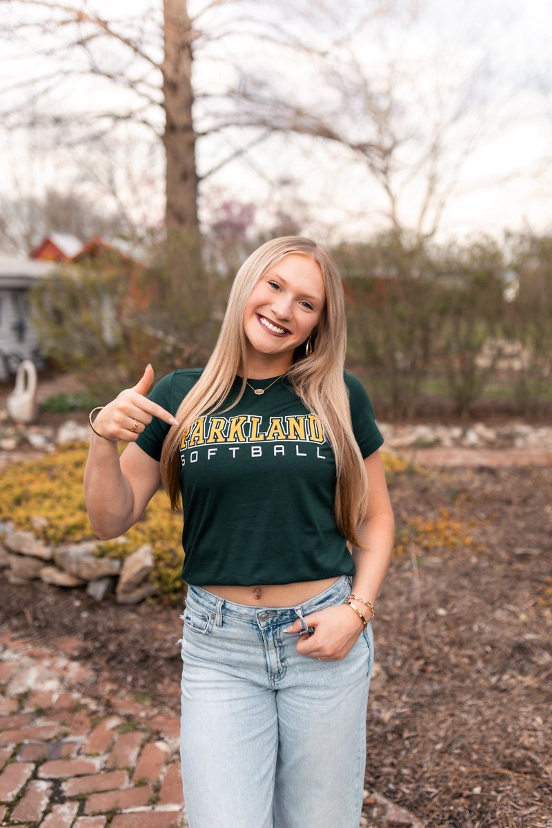 aannakarras's tweet photo. I’m beyond excited to announce my commitment to continue my academic and athletic career playing softball at Parkland College! 🥎 Thank you to everyone who has been part of this journey! Go Cobras!! 🐍💚💛🥎 @CobrasParkland @LSementi https://t.co/MbTArkzfO9