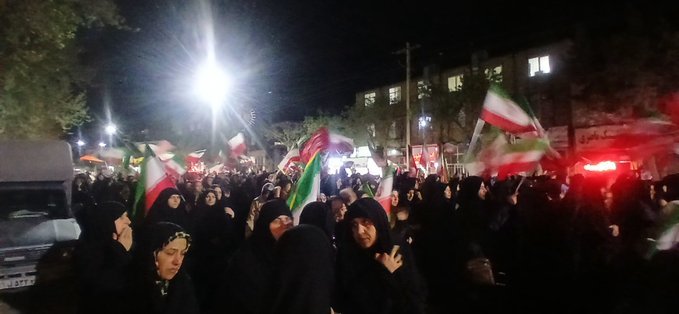 Zbarati_8693's tweet photo. آنان که رفتند کاری حسینی کردند
و آنان که مانده‌اند، باید کاری زینبی کنند...
اینهمه لشکر آمده 
به عشق رهبرآمده

•شهیدسیدمرتضی‌آوینی•
#بعثت_مردم 
#بعثت_سملقان https://t.co/LDP2V4QYtj