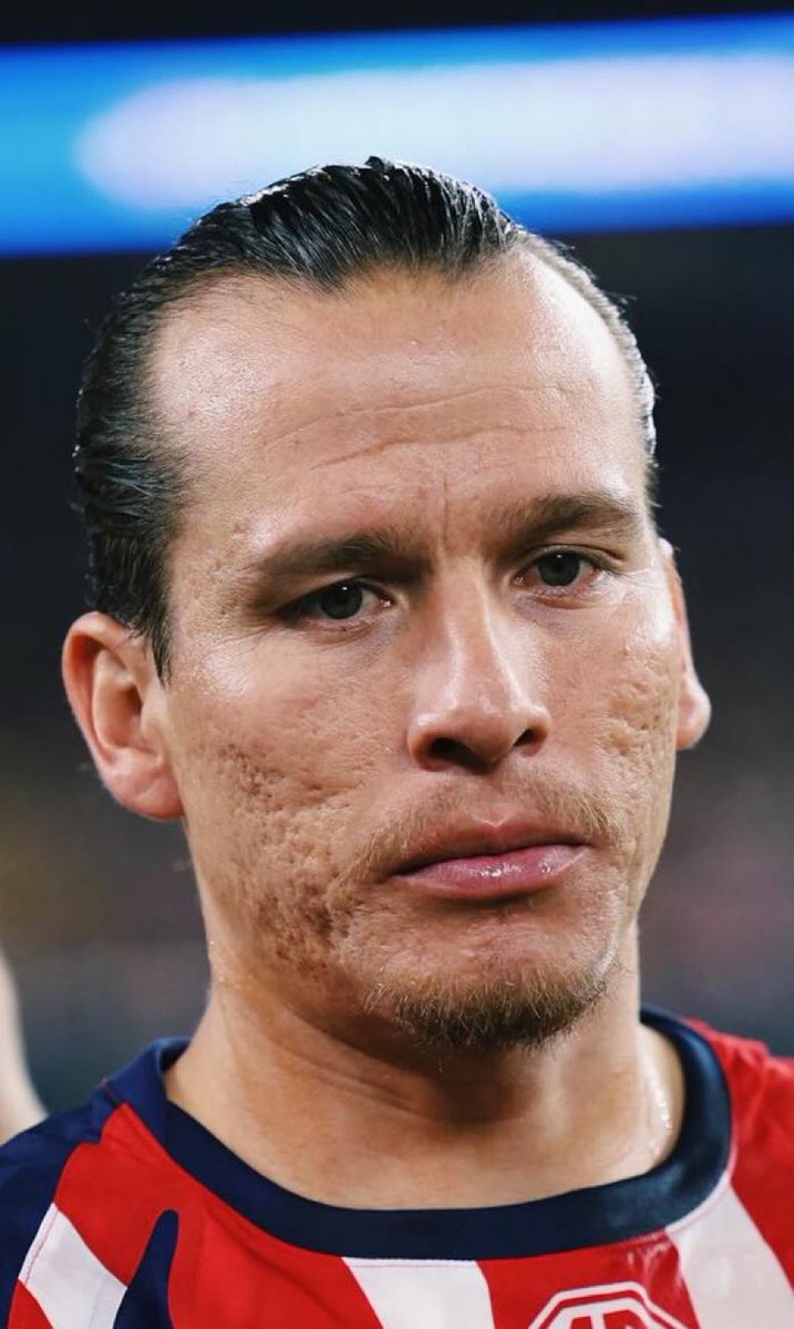 Gideon TETRACAMPEÓN Gallagher tweet media