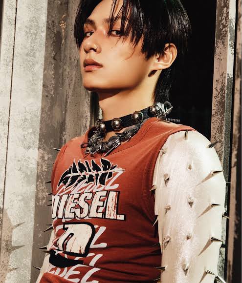 ♡ single or not ♡  

➵  whoever likes this, would date you 
➵  whoever RT’s this, would fuck you  
• whoever does both will marry you.  

˚✧ if you’re brave enough, copy and paste.    

Obviously stolen 
I wanna play as well.