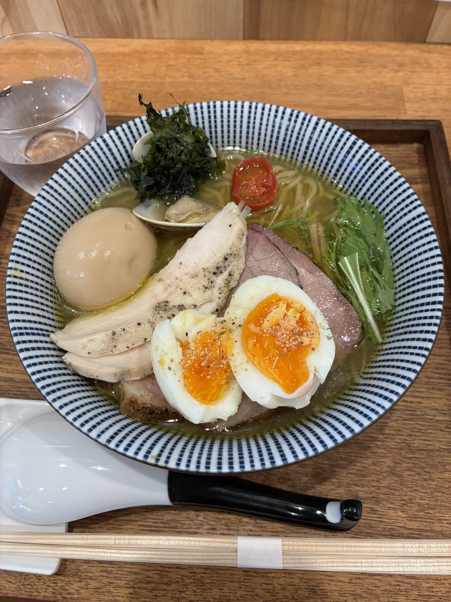 madao_OWO's tweet photo. 新潟市東区  麺屋玄洋
特製貝塩ラーメン¥1450＋たまご(オマケ)

夜勤前の気合い飯。
最高過ぎました。

おやすみなさい( ᴗˬᴗ) https://t.co/WmhpDBm0yt
