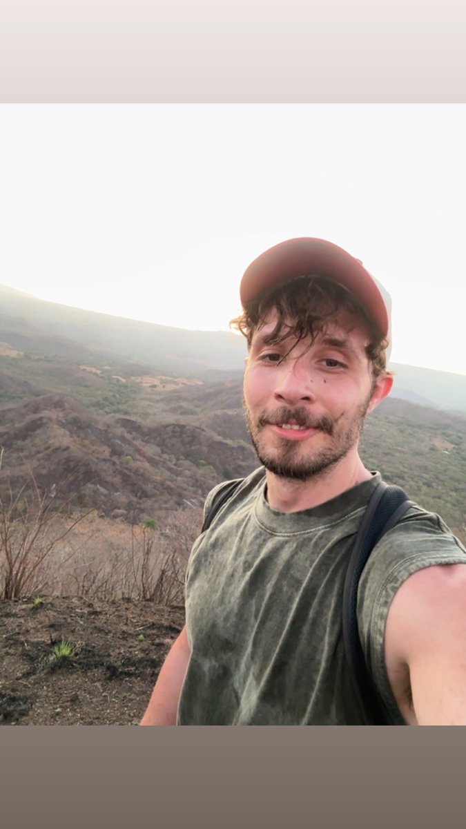 1800GetMauled's tweet photo. Climbed a mountain today https://t.co/3fDdee4LZ0
