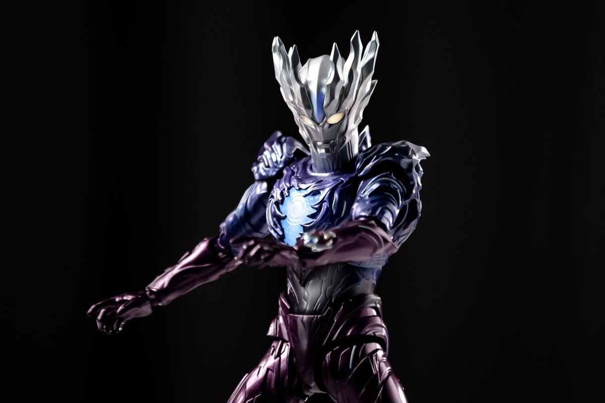 zuimoyi's tweet photo. 愛しい人の胸に 誰もが帰ってゆくよ
懐かしく暖かい光に包まれながら･･いつか～
#ウルトラマンサーガ  #ウルトラアーツ https://t.co/wiOrnKl2Ba