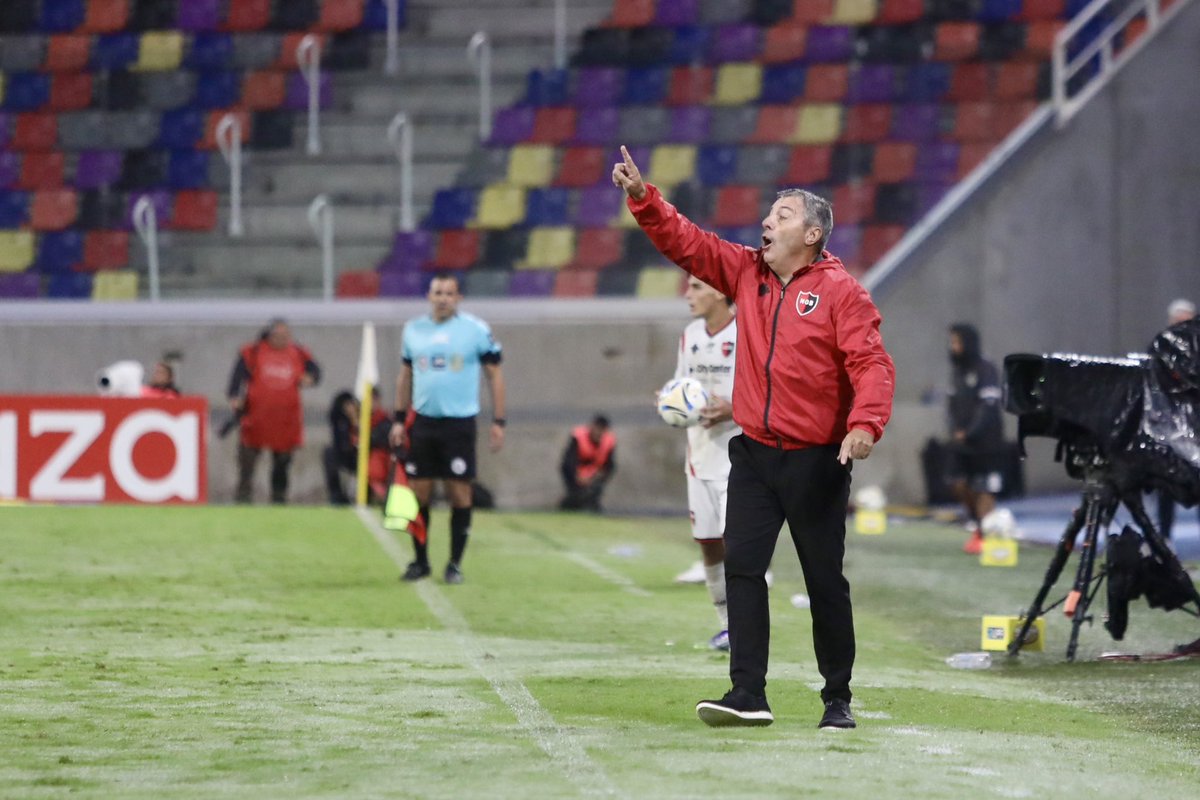 Triunfazo, leprosos ❤️🖤

👊🏼 Tres puntos importantes que se van para Rosario.