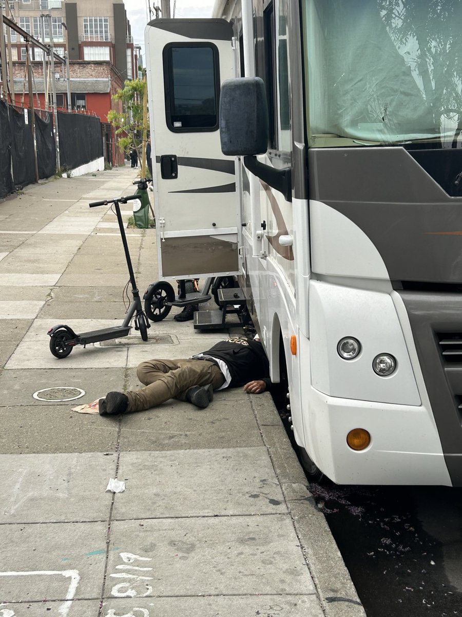 Dead Milkman tweet media