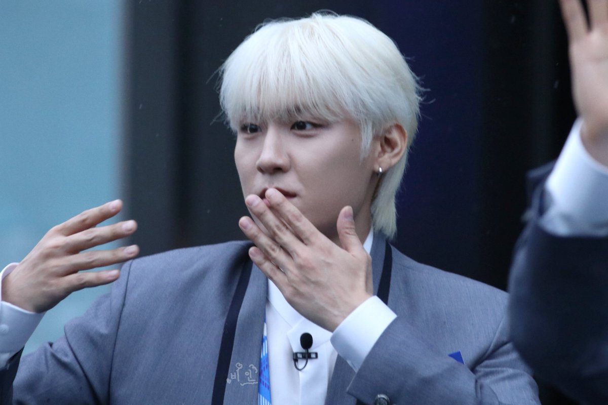 비인🫛 tweet media