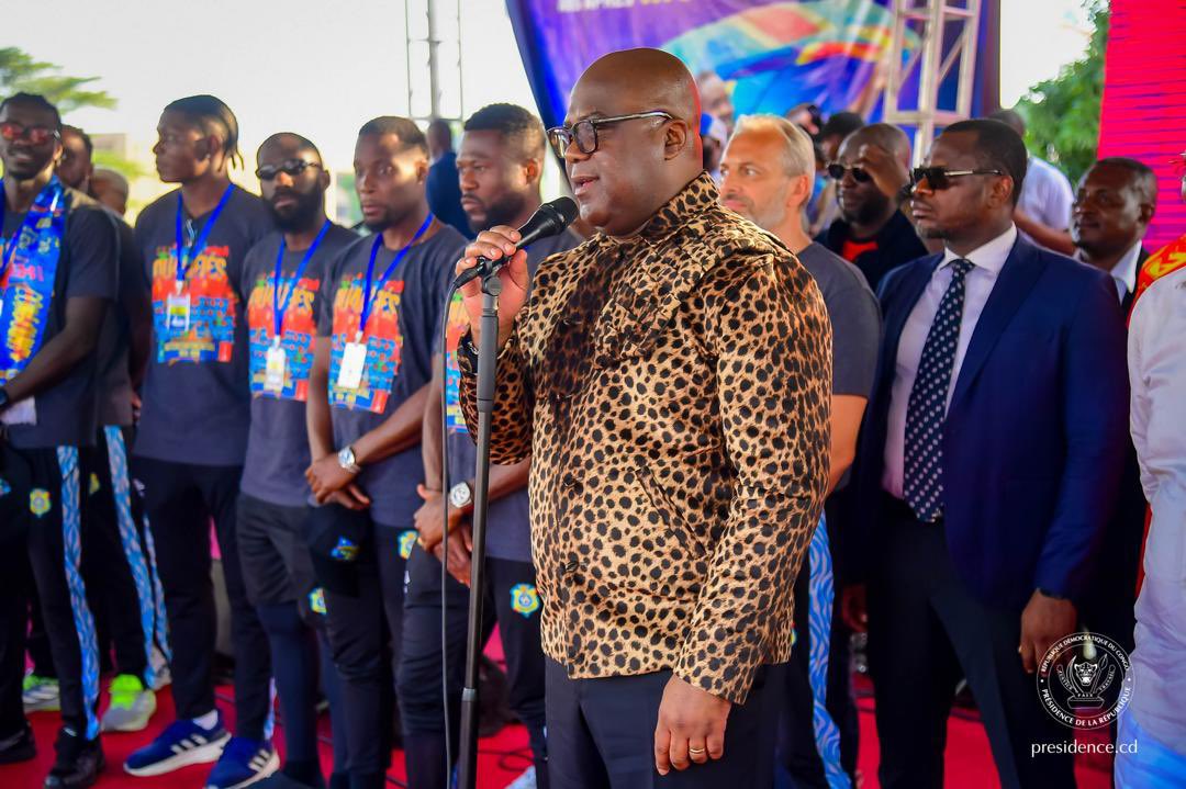 En 2h, vous pouvez offrir une vie très confortable à tous les congolais et faire la fierté et la joie des congolais, Excellence Mr le Président de la République Félix TSHISEKEDI <a href="/Presidence_RDC/">Présidence RDC 🇨🇩</a> , veuillez me recevoir pour m'écouter et sauver la RDC !
<a href="/christinatshis/">Christina Tshisekedi Tshika</a>
+243994249290