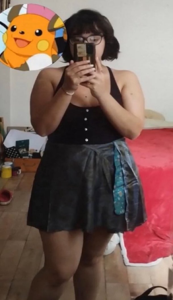 Mujeres Out Of Context tweet media