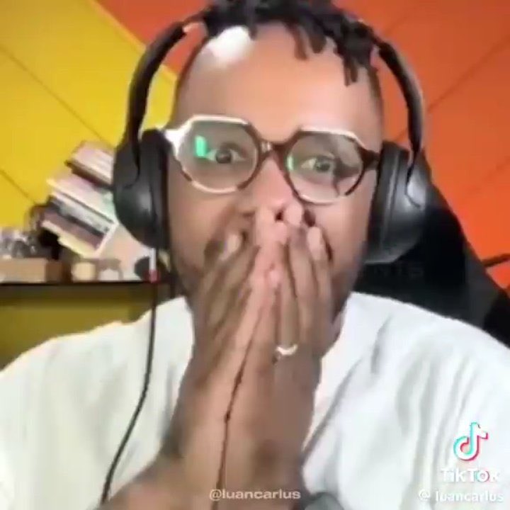 loló de tutti frutti ⚢ tweet media