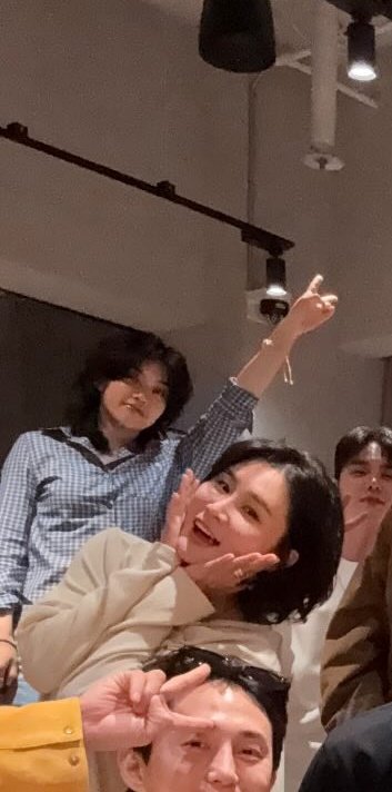 모두 행복해지면 좋겠다
언니가행복했으면좋겠다
세상 모든 예쁜말만 해주고파