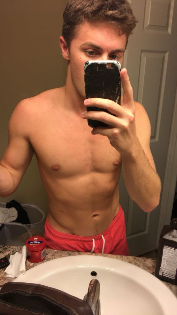 🇮🇪 irish twunk ☘️ tweet media