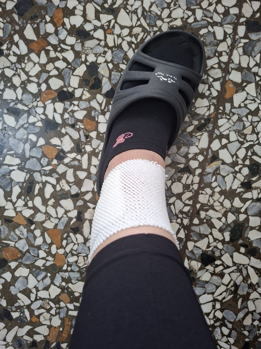 Hoping for a sunny mood morning ＆ start of the week 🥹✨️ To Everyone 💙🫶

I hope my wound heals quickly so I can get back to work and embrace new challenges 😭💪

<a href="/JakeB4rever/">BIU.</a>
#BuildJakapan 
#Beyourluve