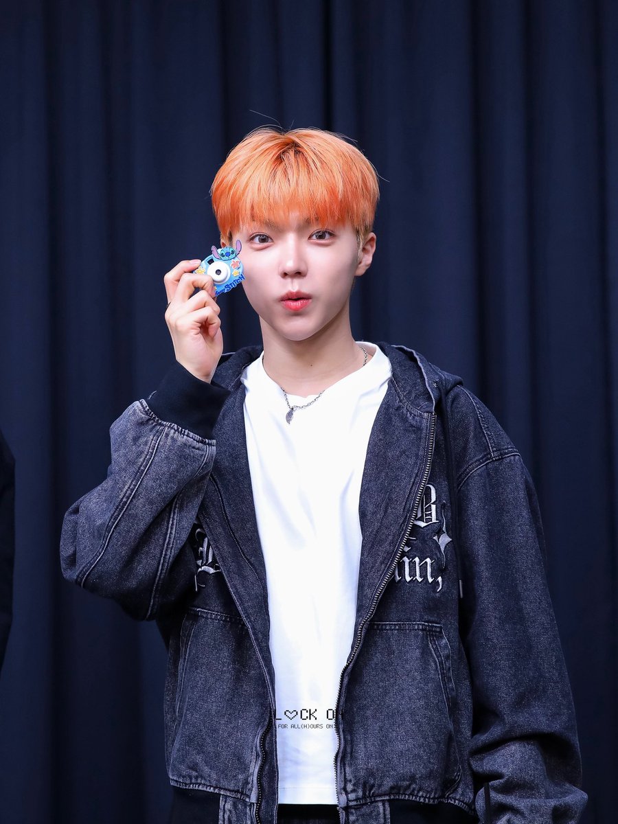 L♡CK ON tweet media