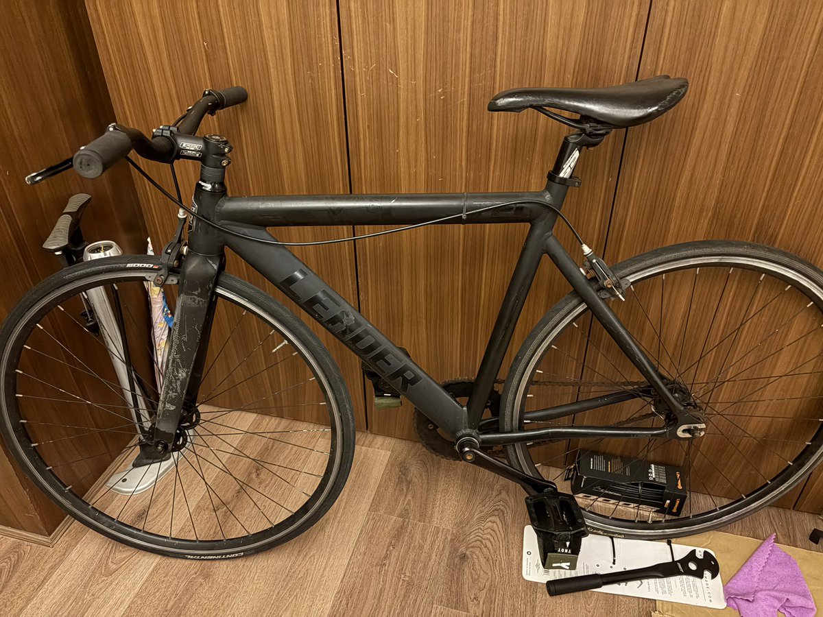 taiyo_esteacher's tweet image. うん、いい感じ🚲
飛行機で運んできた甲斐がありました！

#leaaerbike
#pist 
#fixedgear
#ynot