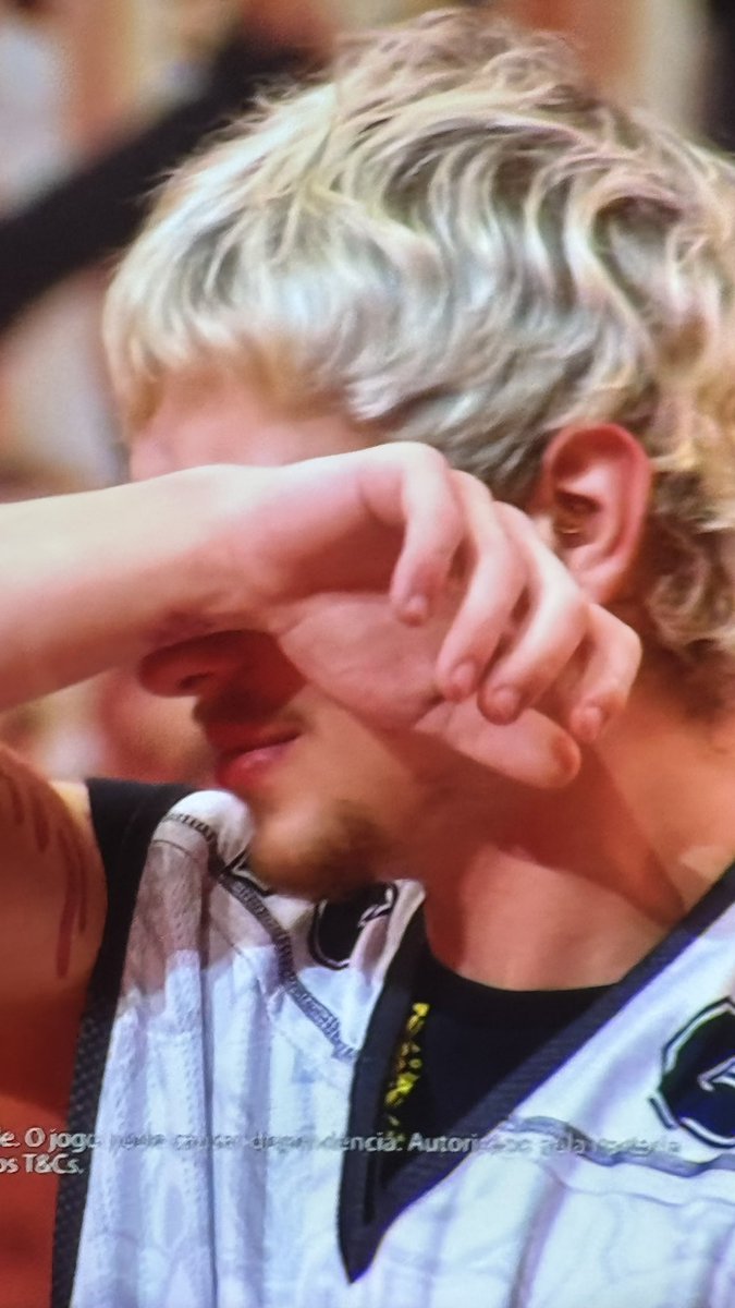 Pelo poder do prisma lunar!!! 🌙 tweet media