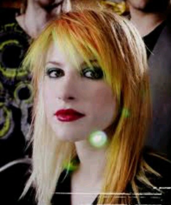 andrea from paramore🖤 tweet media