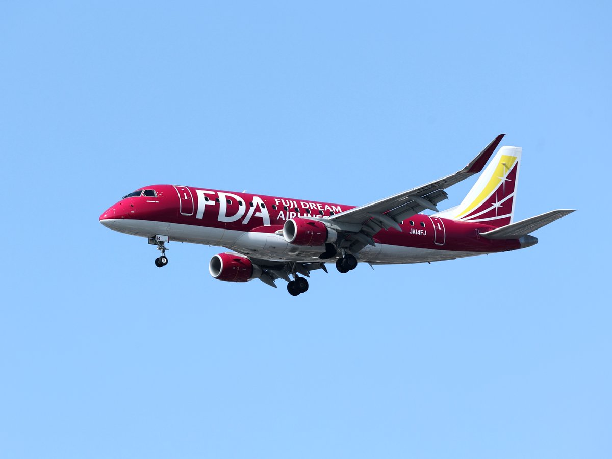 raven_spk02's tweet photo. 宅撮り #FDA;ワイン嬢 到着 @ 2026/04/06(Mon)🥰
・FDA391(NKM⇒OKD, JA14FJ);RNP Z RWY14 Final, 08:52 JST
#フジドリームエアラインズ #E175 #FDAファンクラブ #FDAf
#JA14FJ #ワインレッド #OKD #RJCO #丘珠空港 #宅撮り https://t.co/vcyInOoJ5p