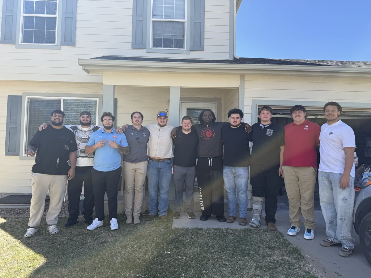 Neal Davis tweet media