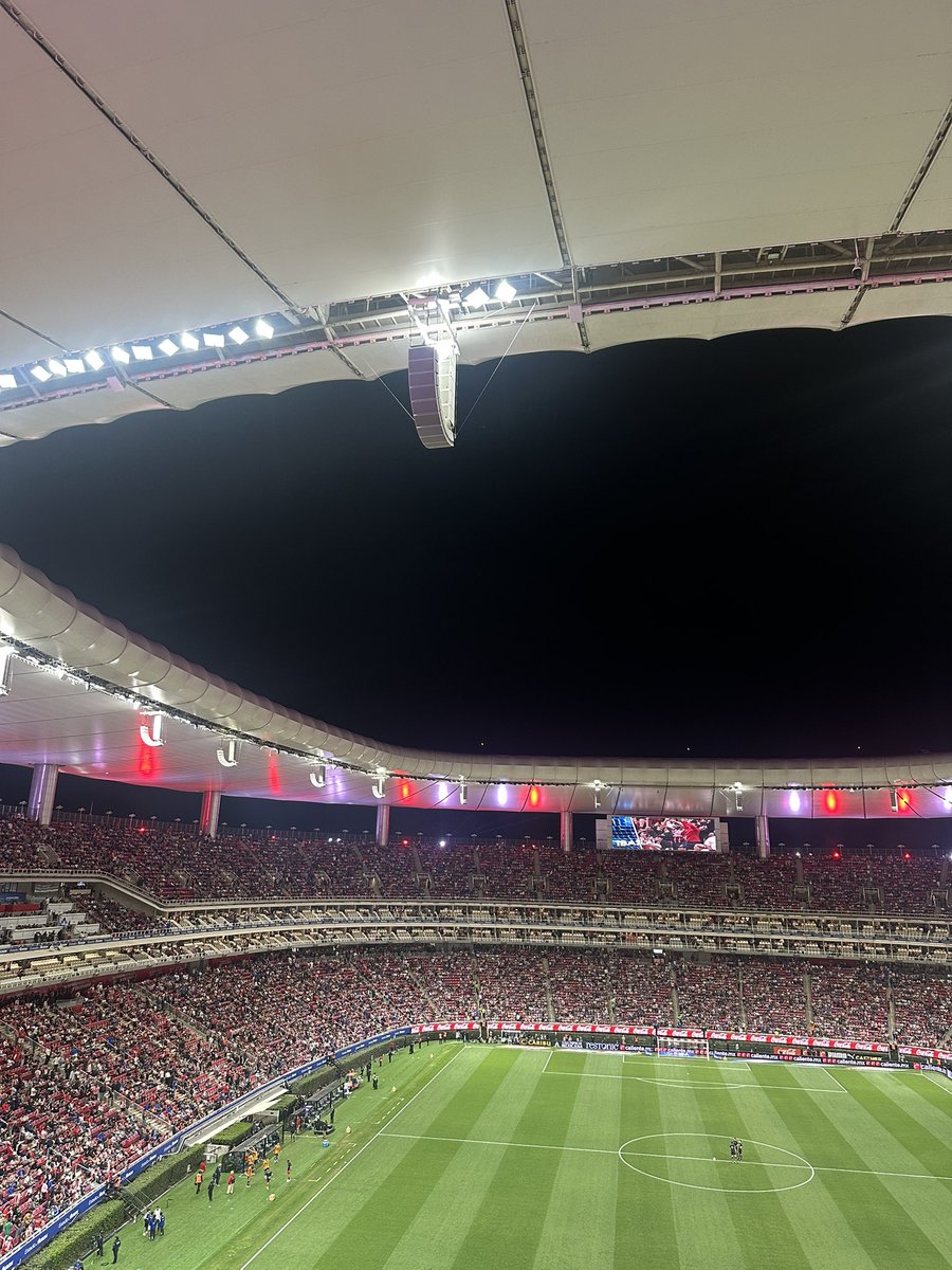 TOTOMPER's tweet photo. @EstadioAKRON  las bocinas de la parte sur del estadio NO FUNCIONAN!!  No se escucha nadaaa https://t.co/03niKfdvzB