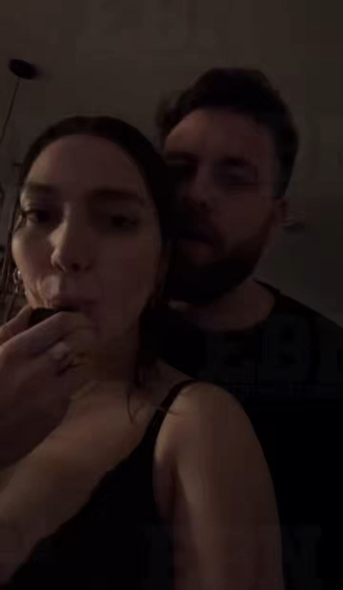 ERNESTOBUITRON's tweet photo. ♥️ Frida Sofía vuelve a creer en el amor 😱 tras su fracaso con Christian Estrada la hija de Alejandra Guzmán se ha vuelto a ENAMORAR
#ebninforma #ernestobuitronnews #fridasofia https://t.co/rO2BgtsSkZ