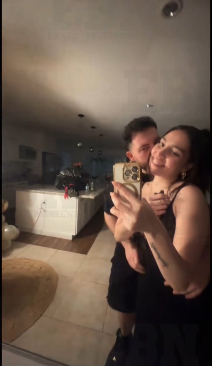 ERNESTOBUITRON's tweet photo. ♥️ Frida Sofía vuelve a creer en el amor 😱 tras su fracaso con Christian Estrada la hija de Alejandra Guzmán se ha vuelto a ENAMORAR
#ebninforma #ernestobuitronnews #fridasofia https://t.co/rO2BgtsSkZ