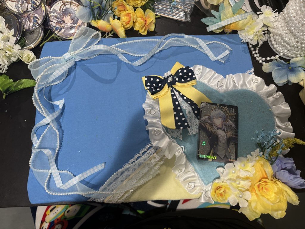 moekerel's tweet photo. MY CUTIEFUL NEW ITA BAG !!!!
my darlings ever sunren ill love u forever (better pics l8r!!!)
#sunren #sunblade #renday https://t.co/1jYWGIwkjL